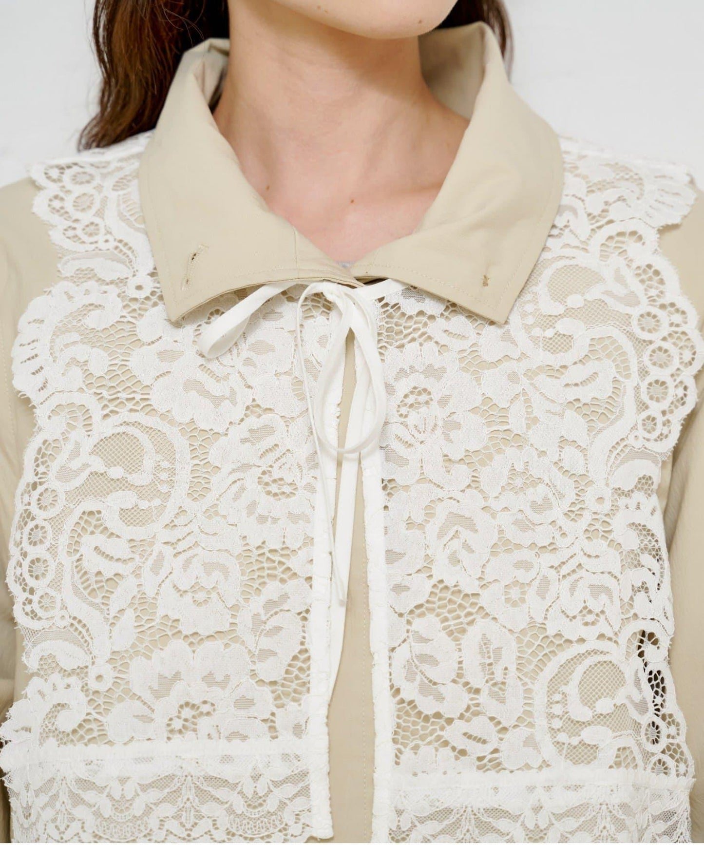 帶蕾絲裝飾喇叭袖風衣