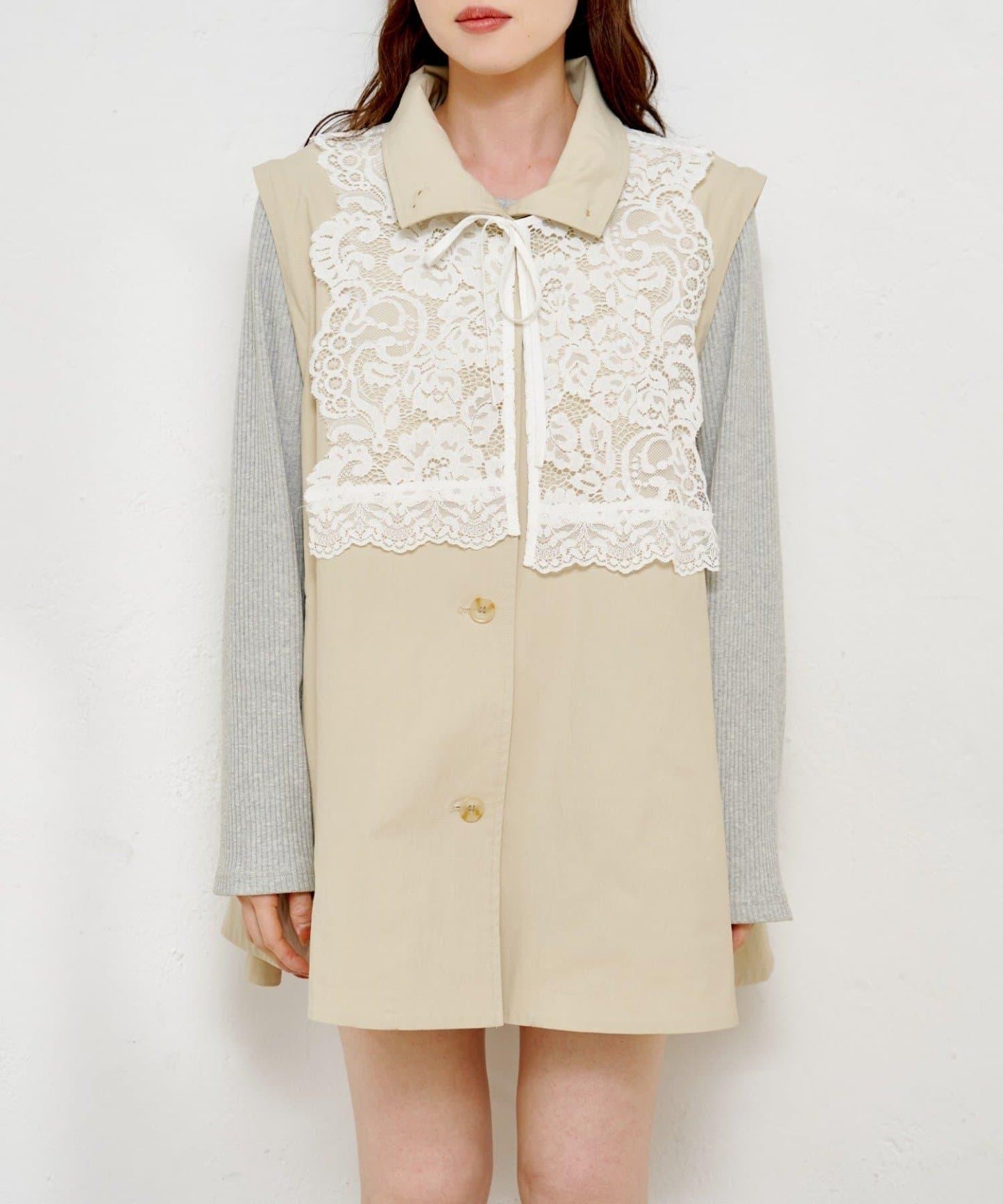 帶蕾絲裝飾喇叭袖風衣