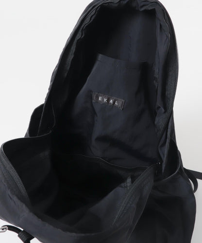 EASY DAYPACK 雙肩包