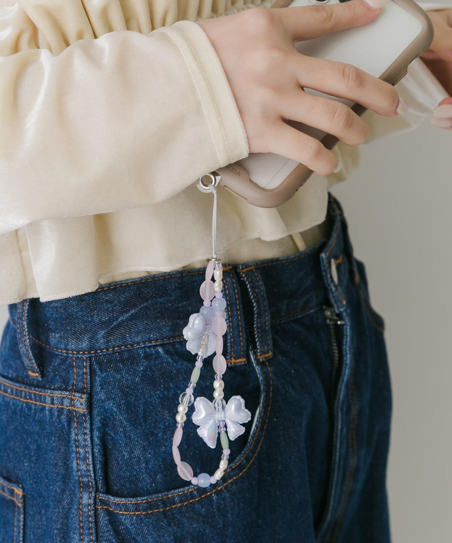 蝴蝶結造型珠飾掛繩