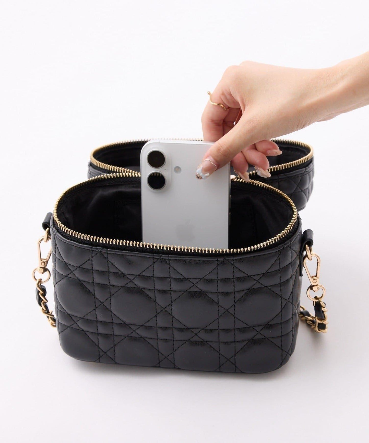 帶吊飾絎縫化妝包