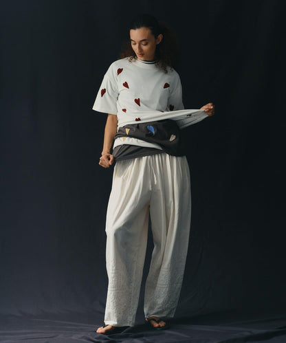 【Dhritië】葉子刺繡T恤