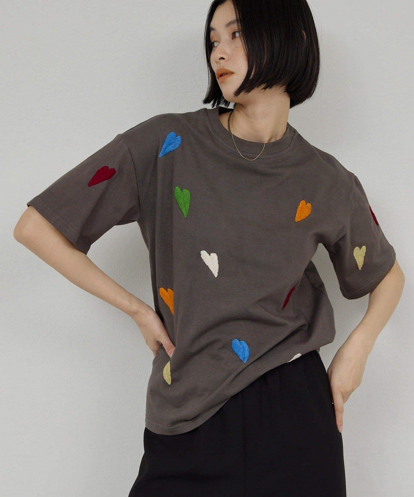 【Dhritië】葉子刺繡T恤