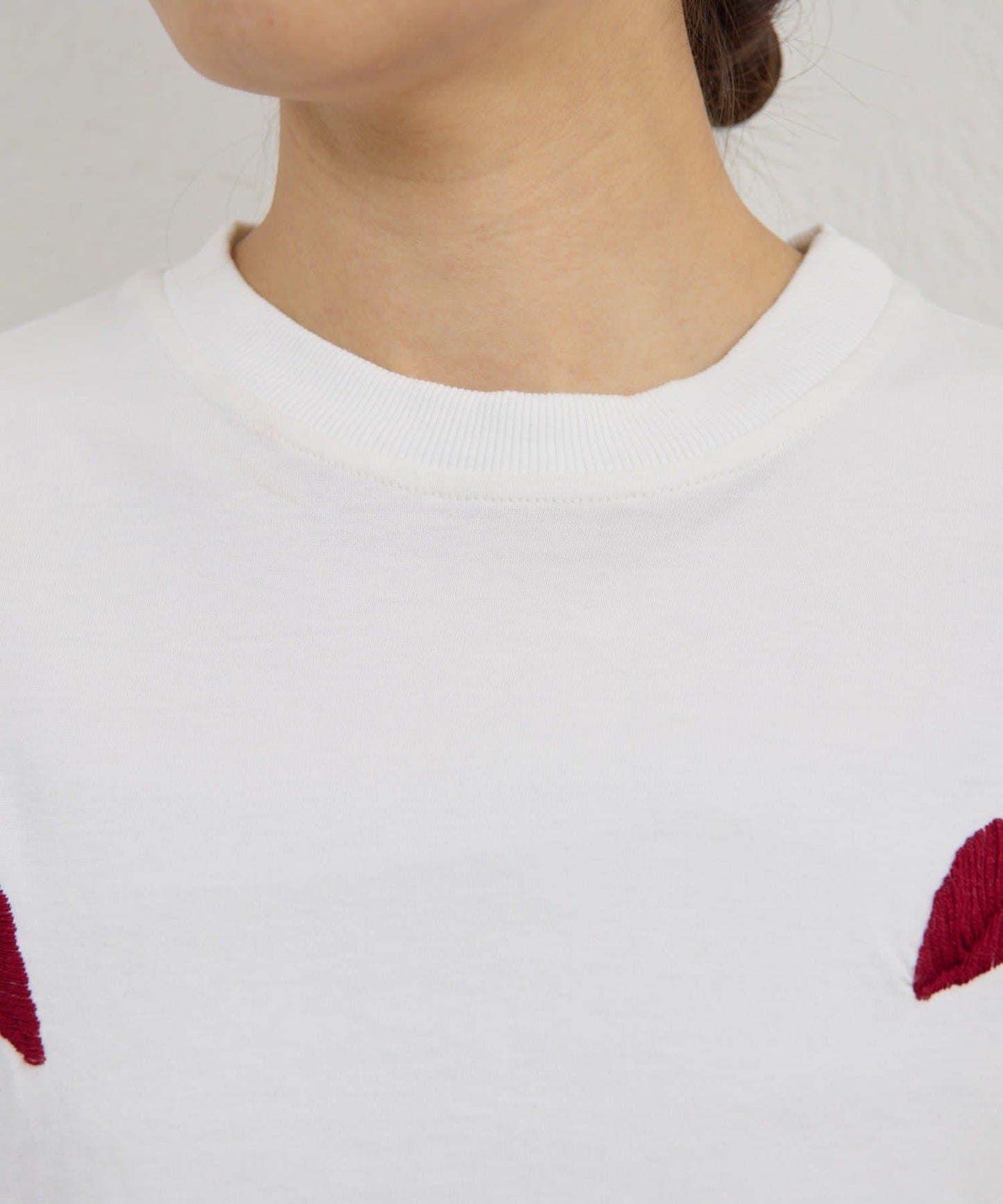 【Dhritië】葉子刺繡T恤