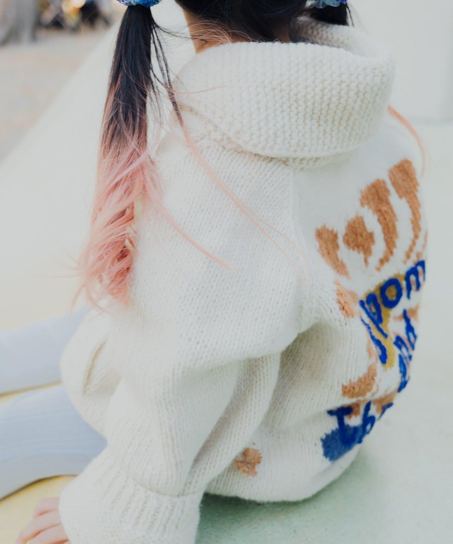 Kastane 花朵手織兒童針織衫