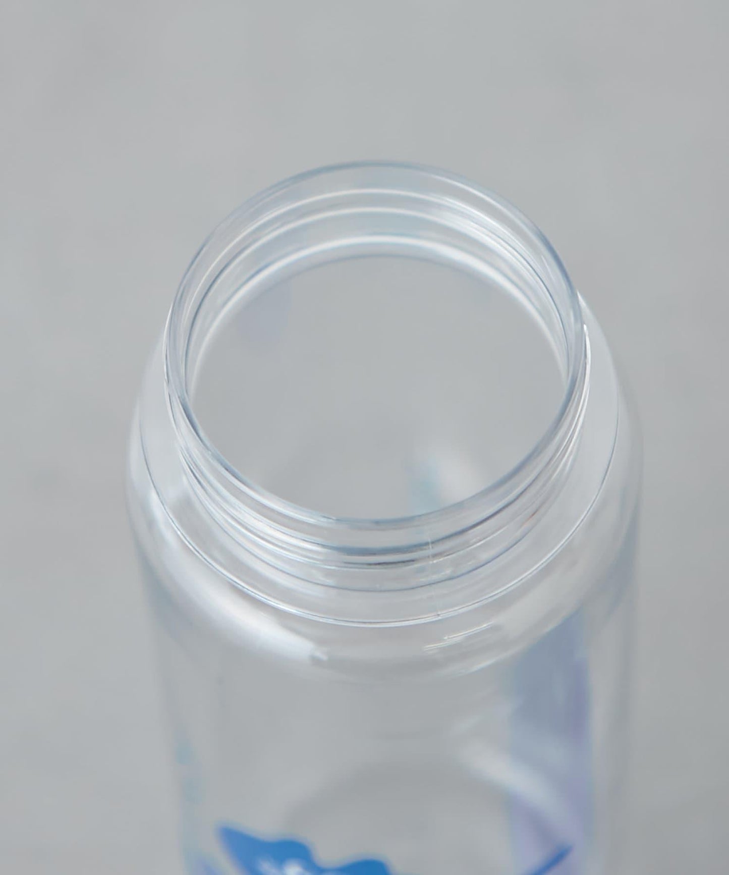 いたわり貓 透明水瓶