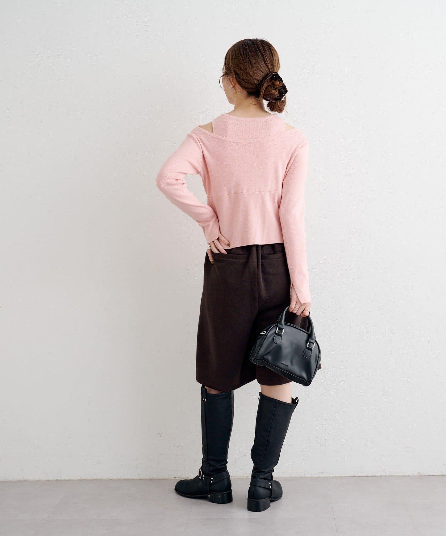 四色可選 B 附吊帶一字肩針織上衣