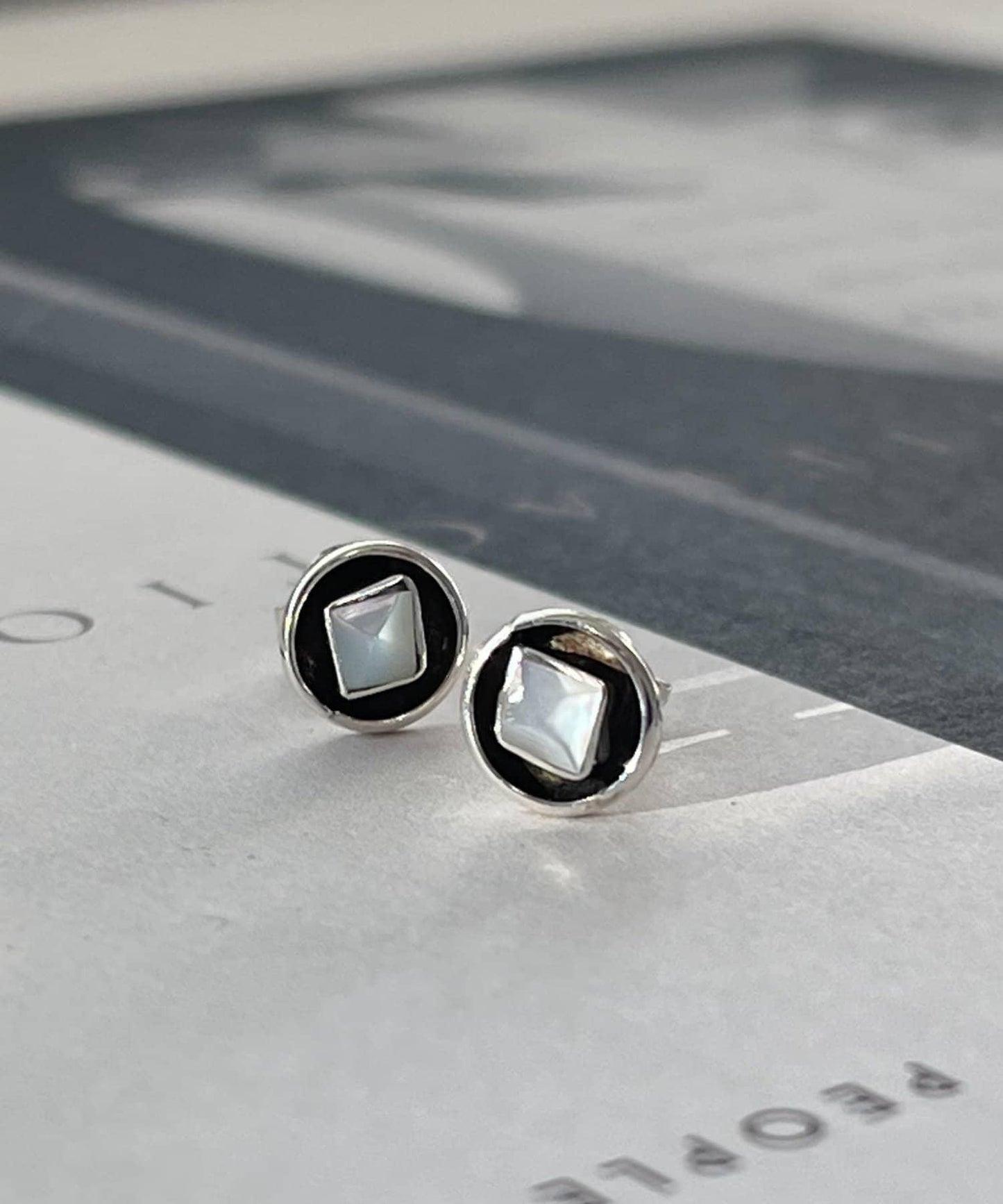 《スターリングシルバー使用》迷你圓形耳釘