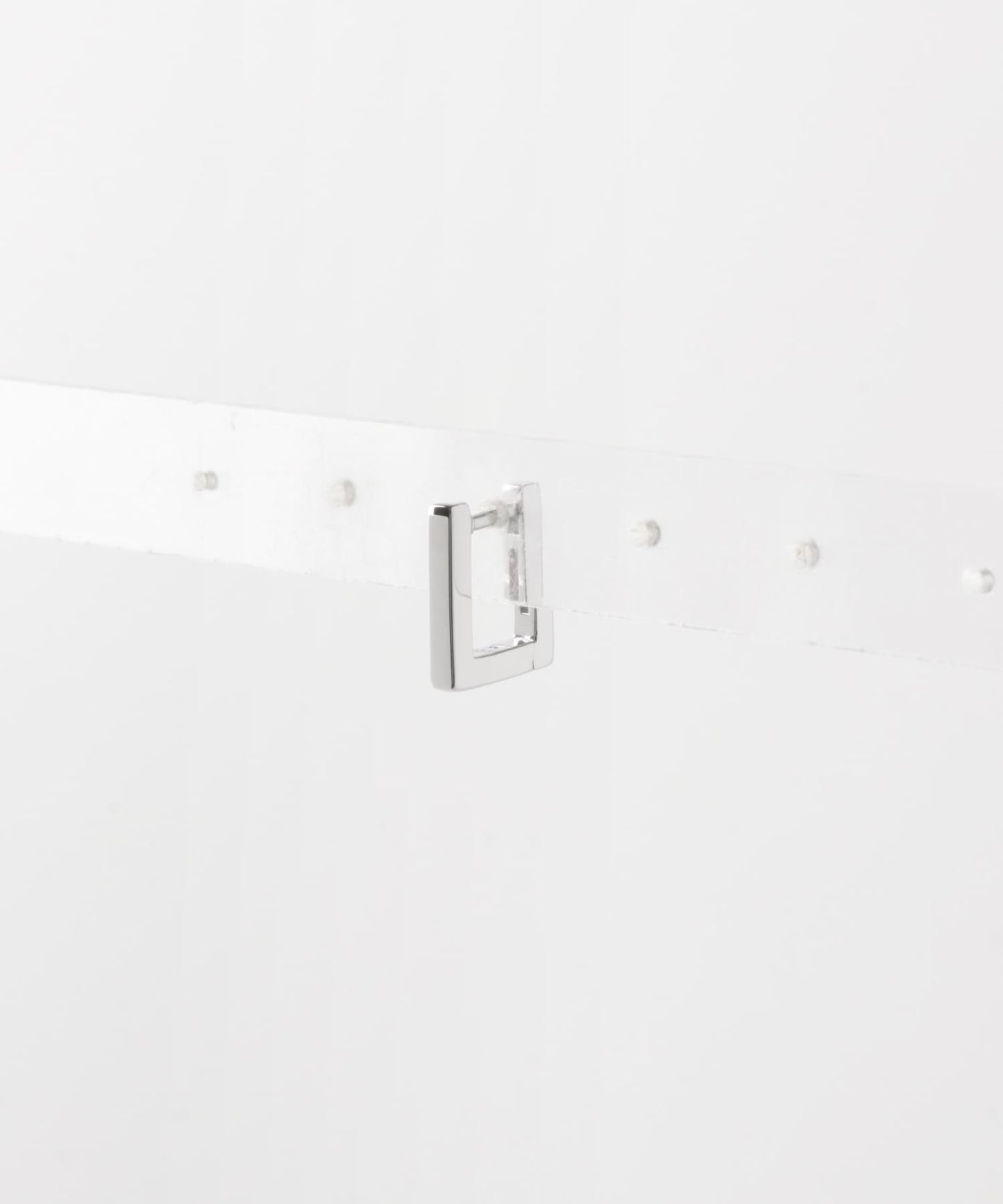 TOM WOOD 簡約貼耳耳環