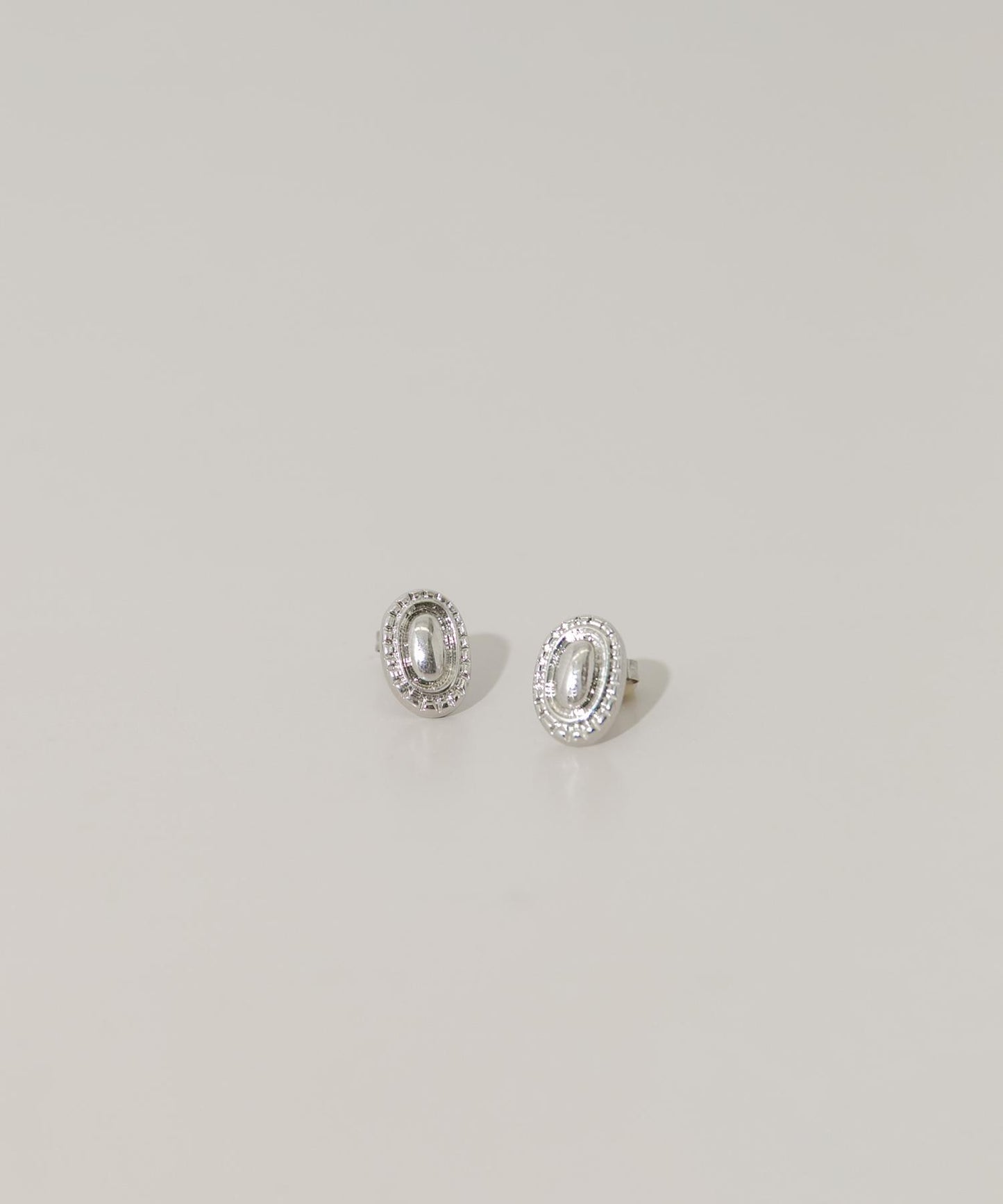 迷你圓形裝飾耳釘