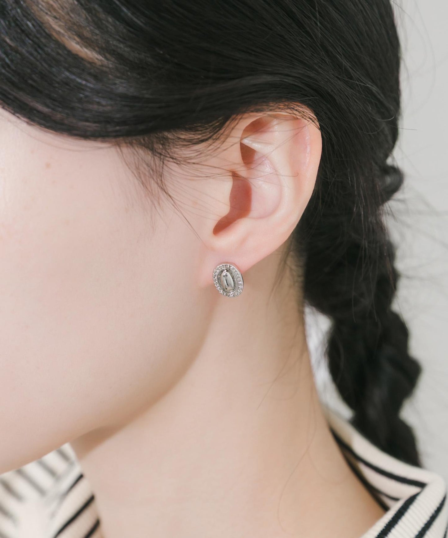 迷你圓形裝飾耳釘