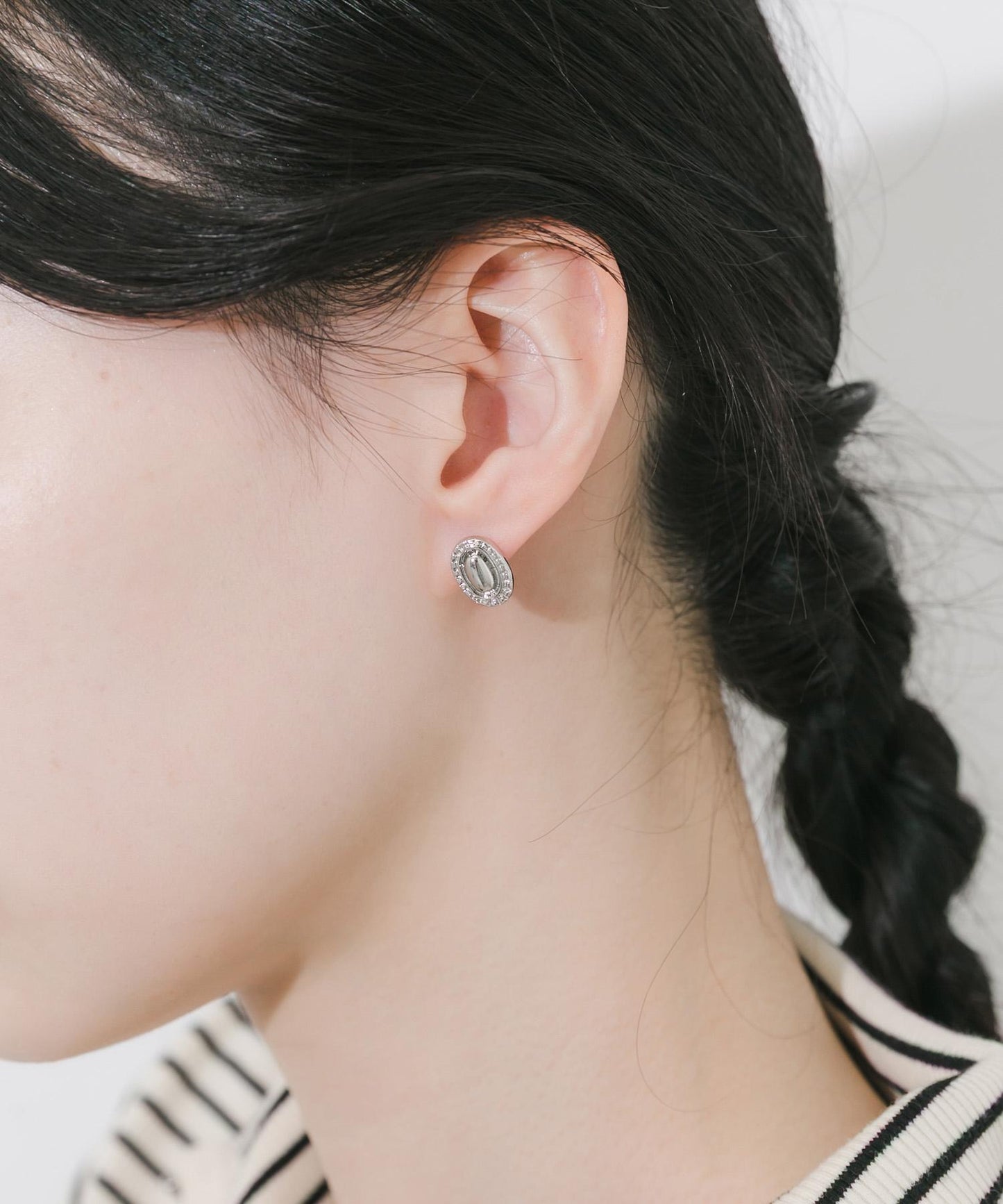 迷你圓形裝飾耳釘