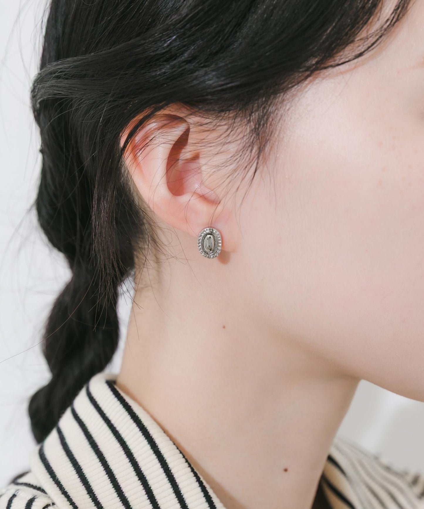 迷你圓形裝飾耳釘