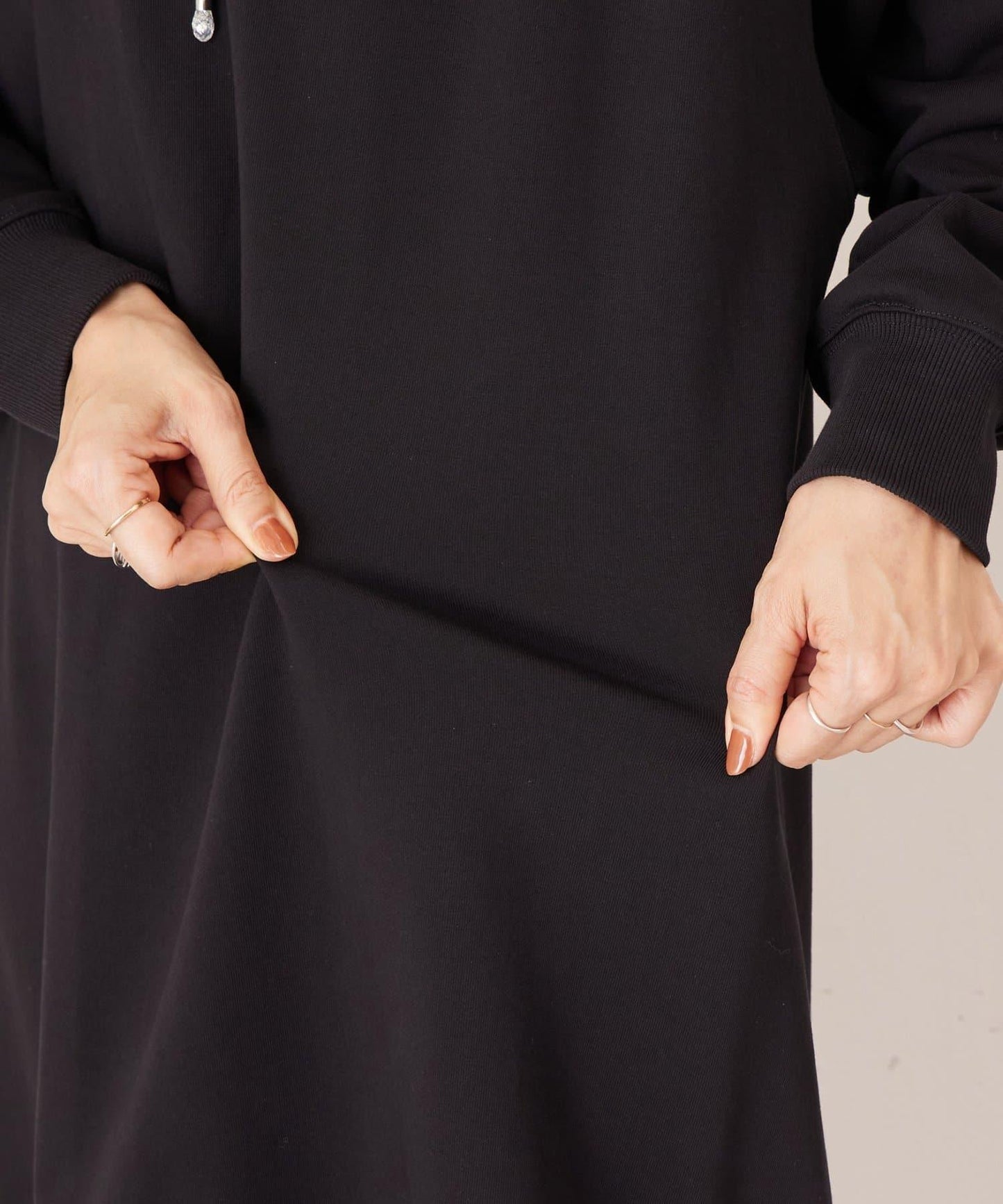 下襬荷葉邊衛衣連衣裙