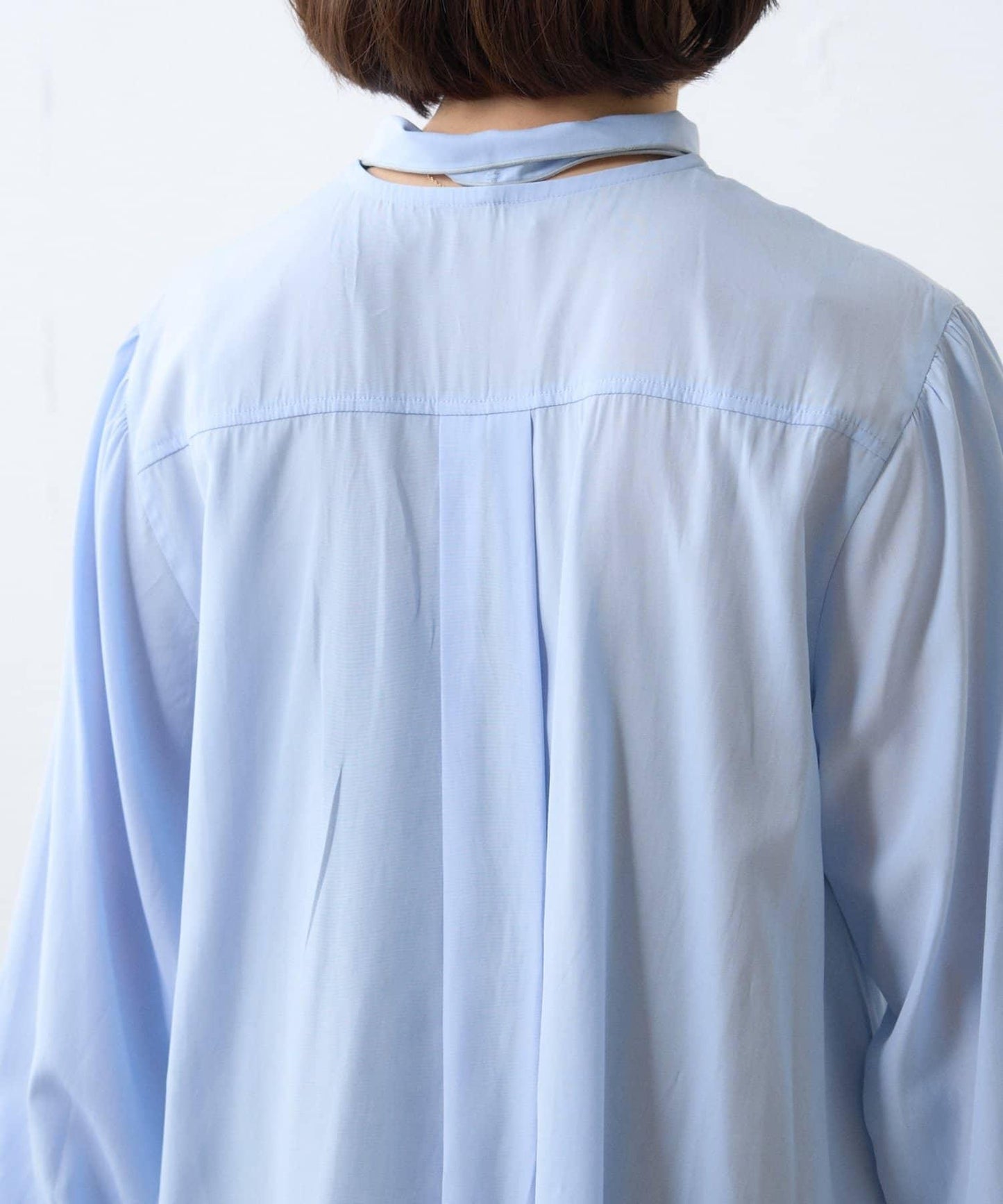 配色滾邊蝴蝶結領襯衫