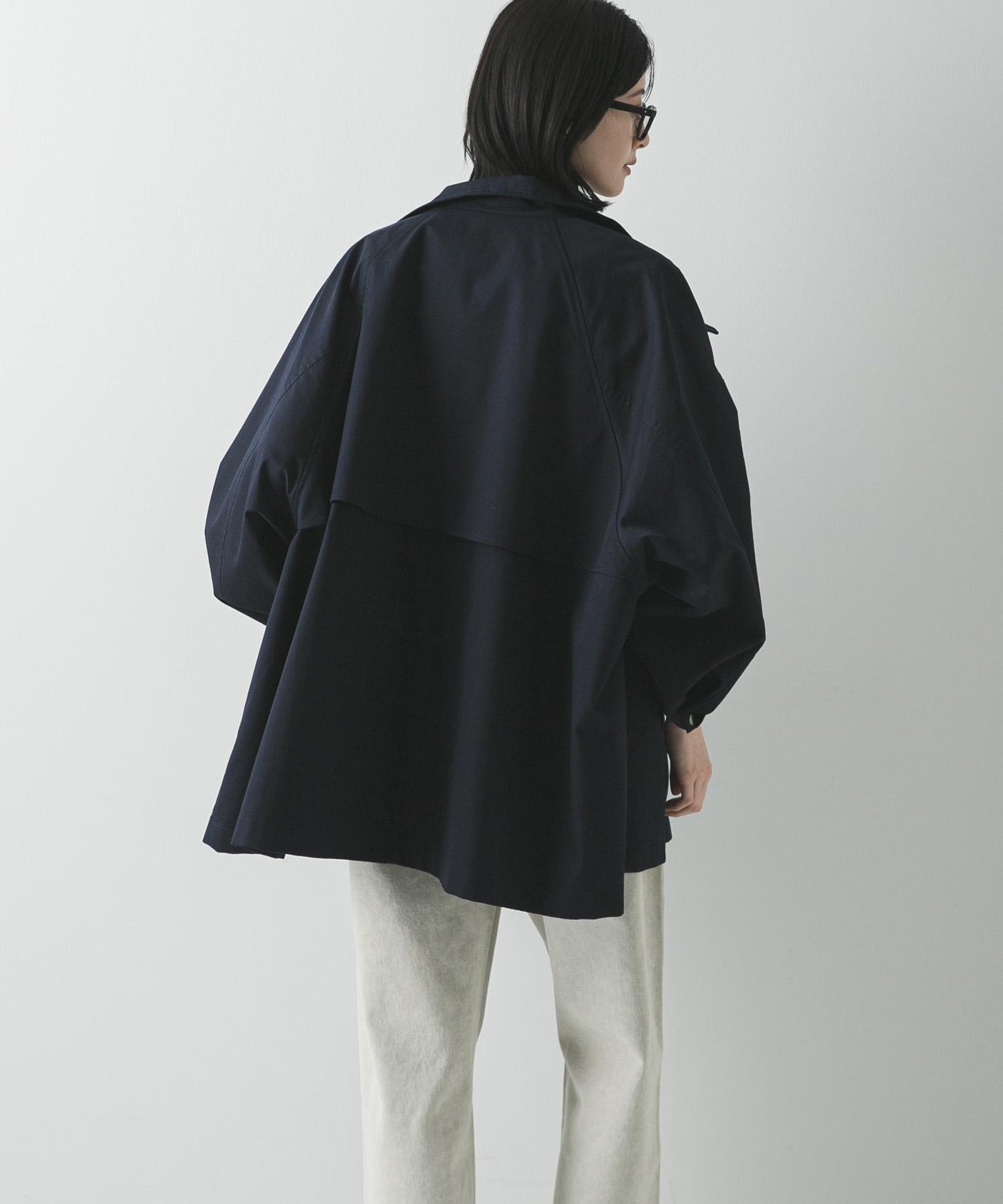 立領中長款風衣