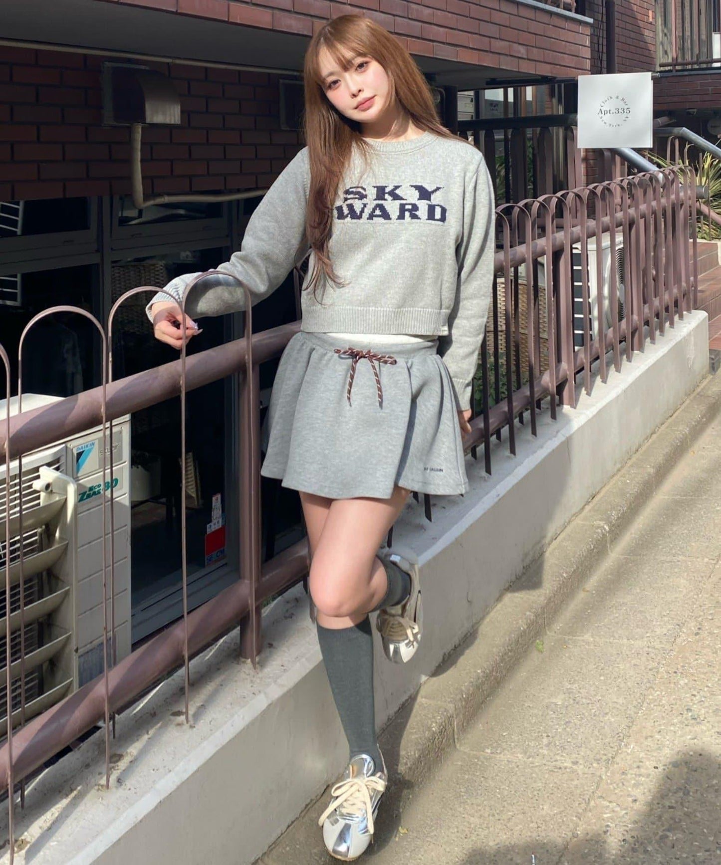 標誌合身針織上衣