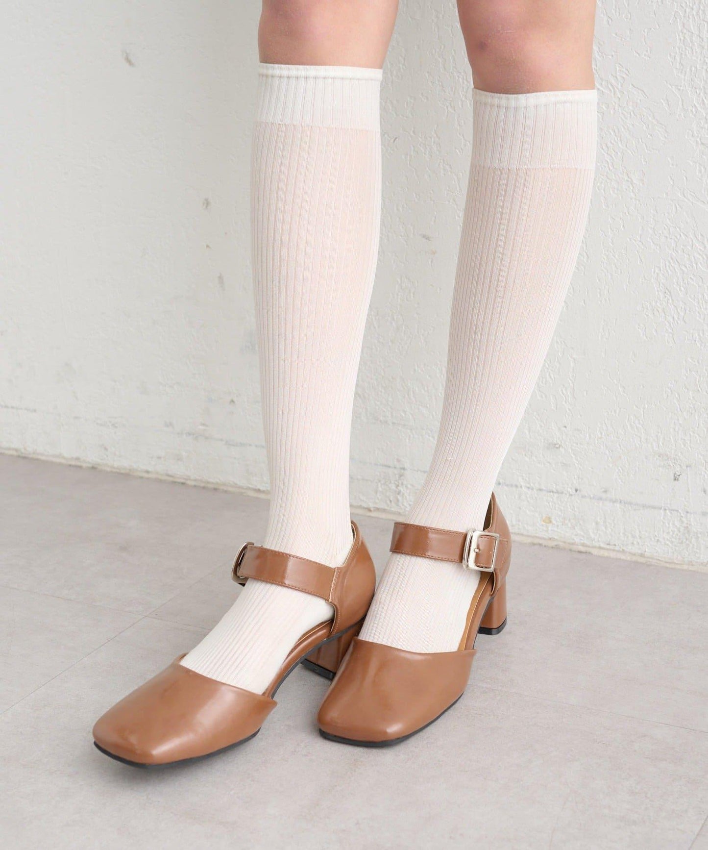 方扣方頭高跟鞋