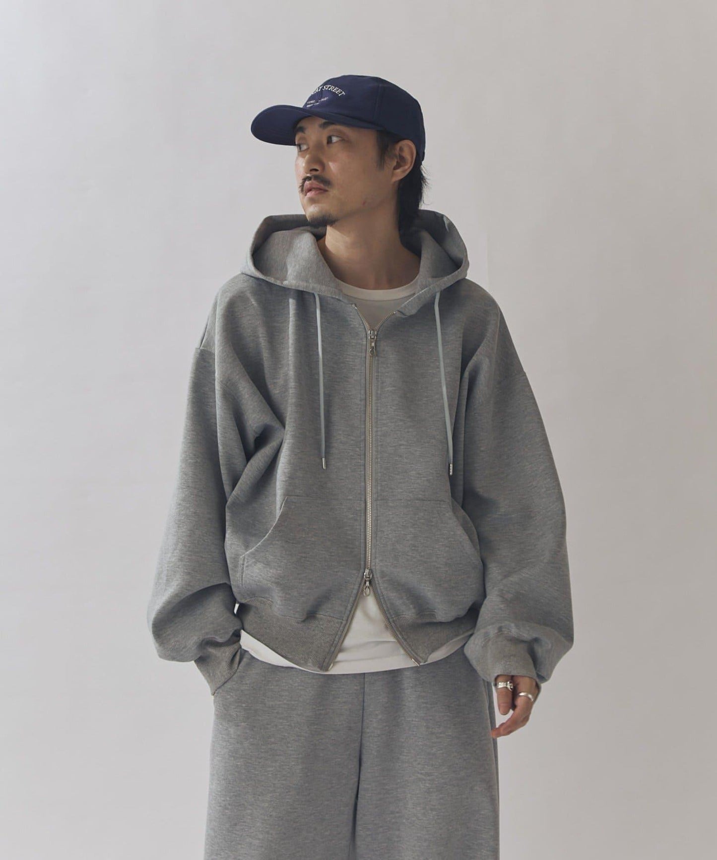 休閒連帽拉鍊外套