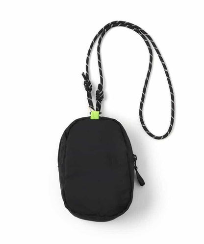 one by more 挎脖小包