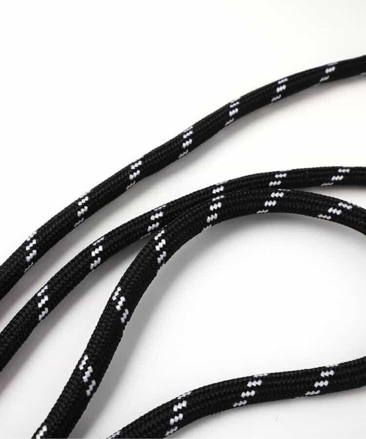 one by more 挎脖小包