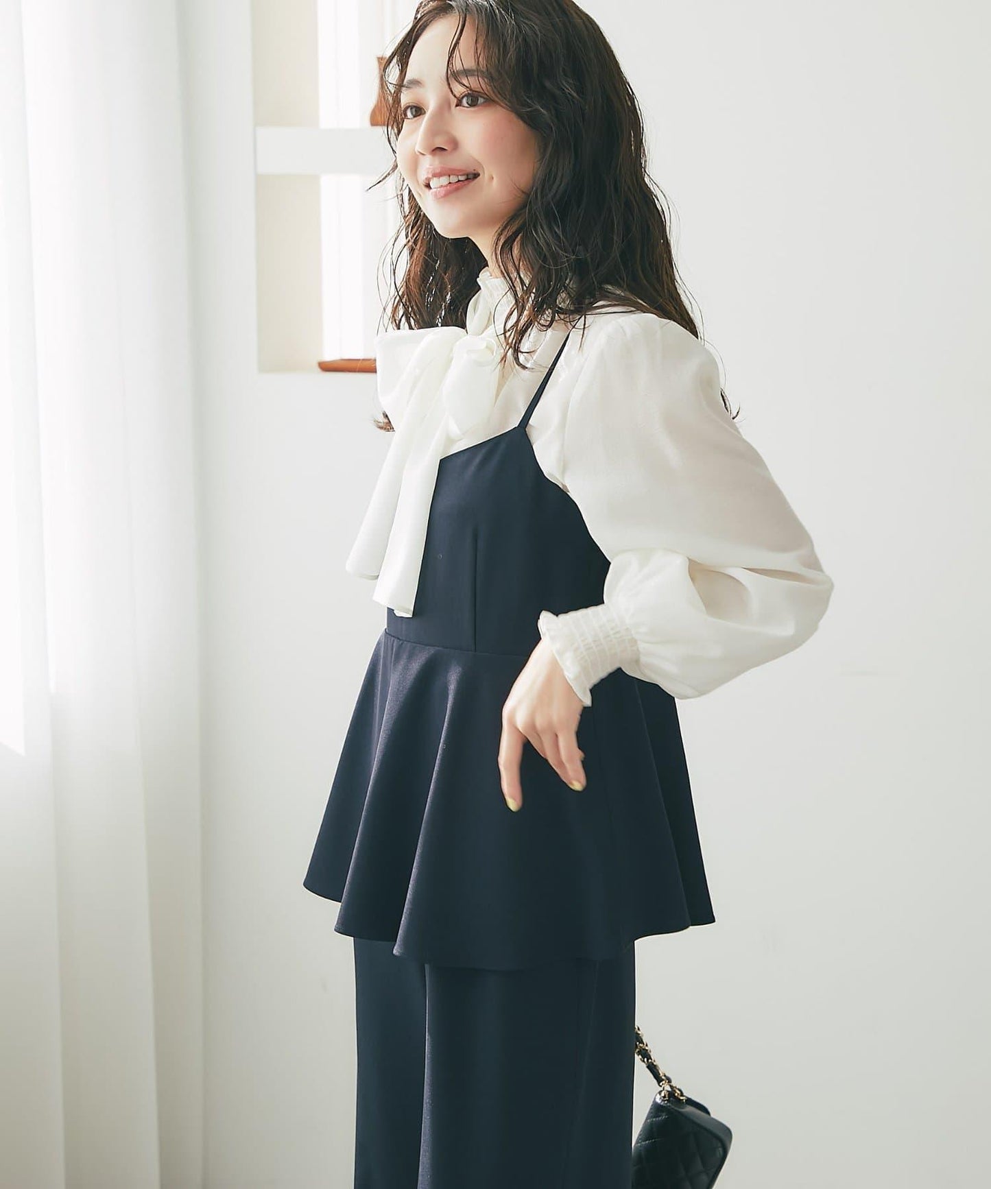 La boutique BonBon 荷葉邊吊帶連體褲