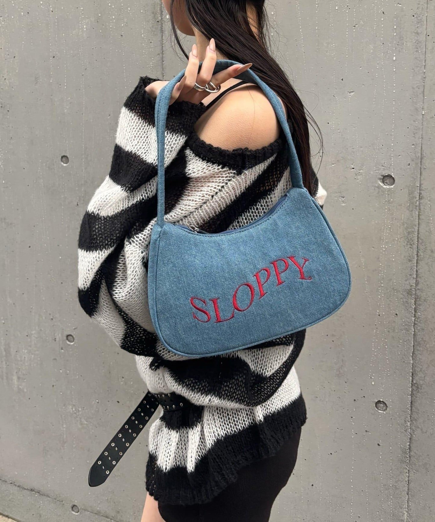 SLOPPY LOGO 圖案單肩包