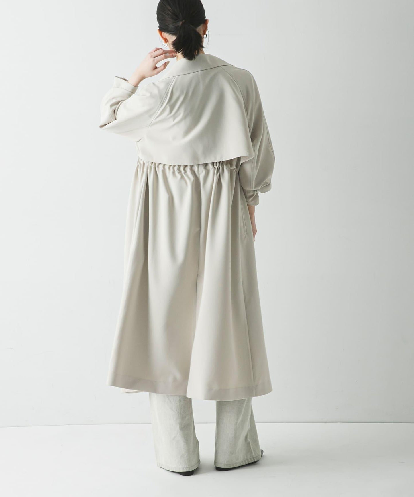 防潑水防紫外線 抽繩風衣