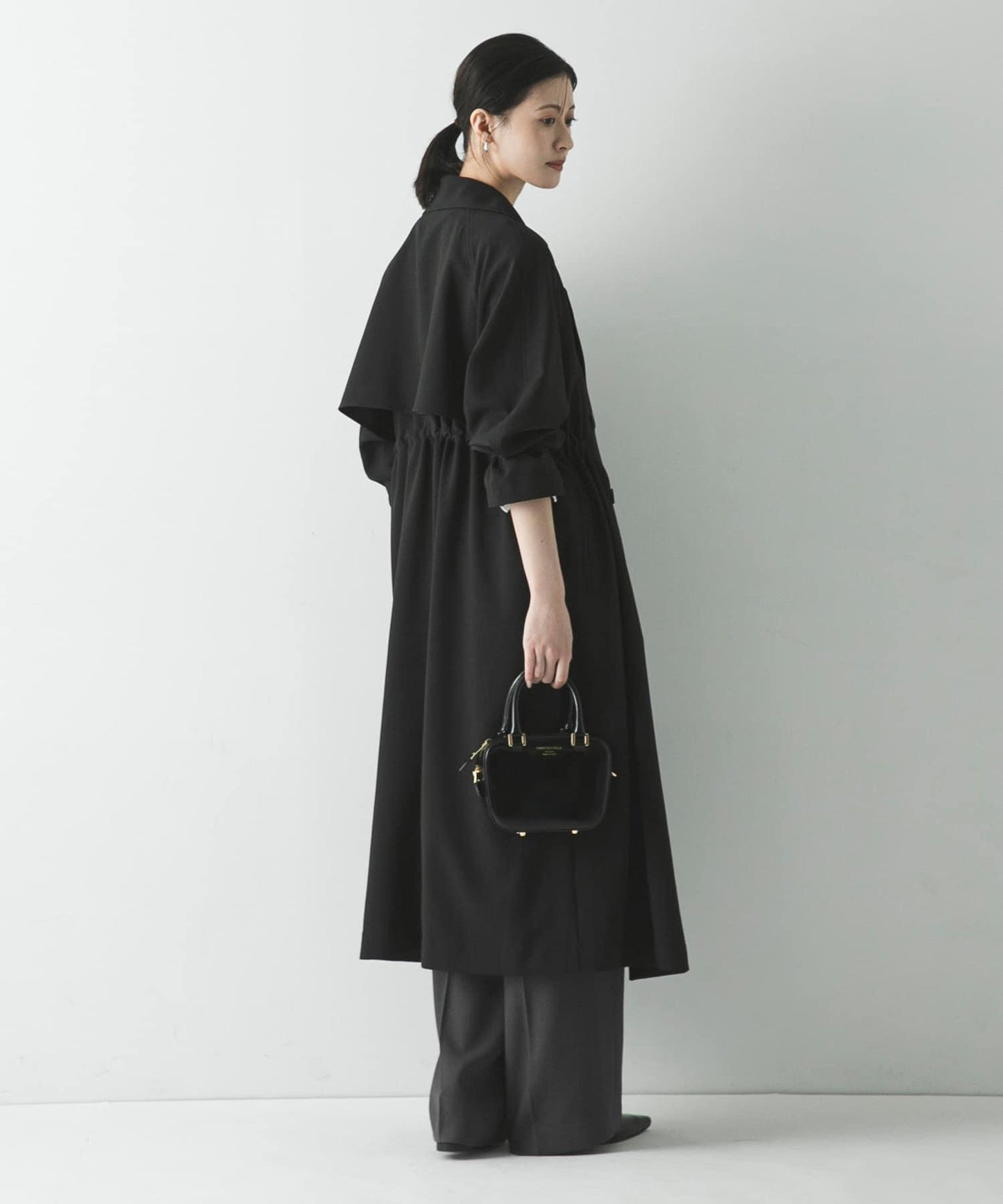 防潑水防紫外線 抽繩風衣