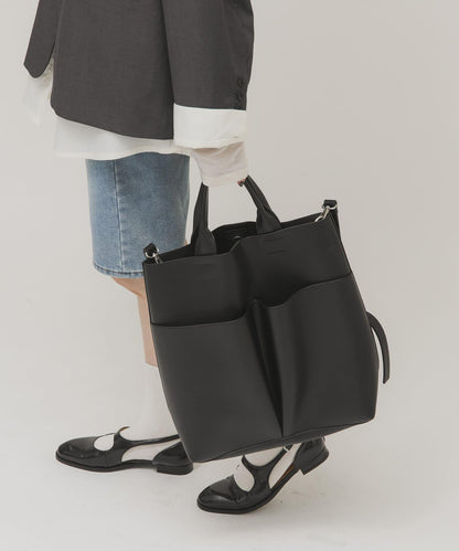 外口袋簡約設計 單肩包