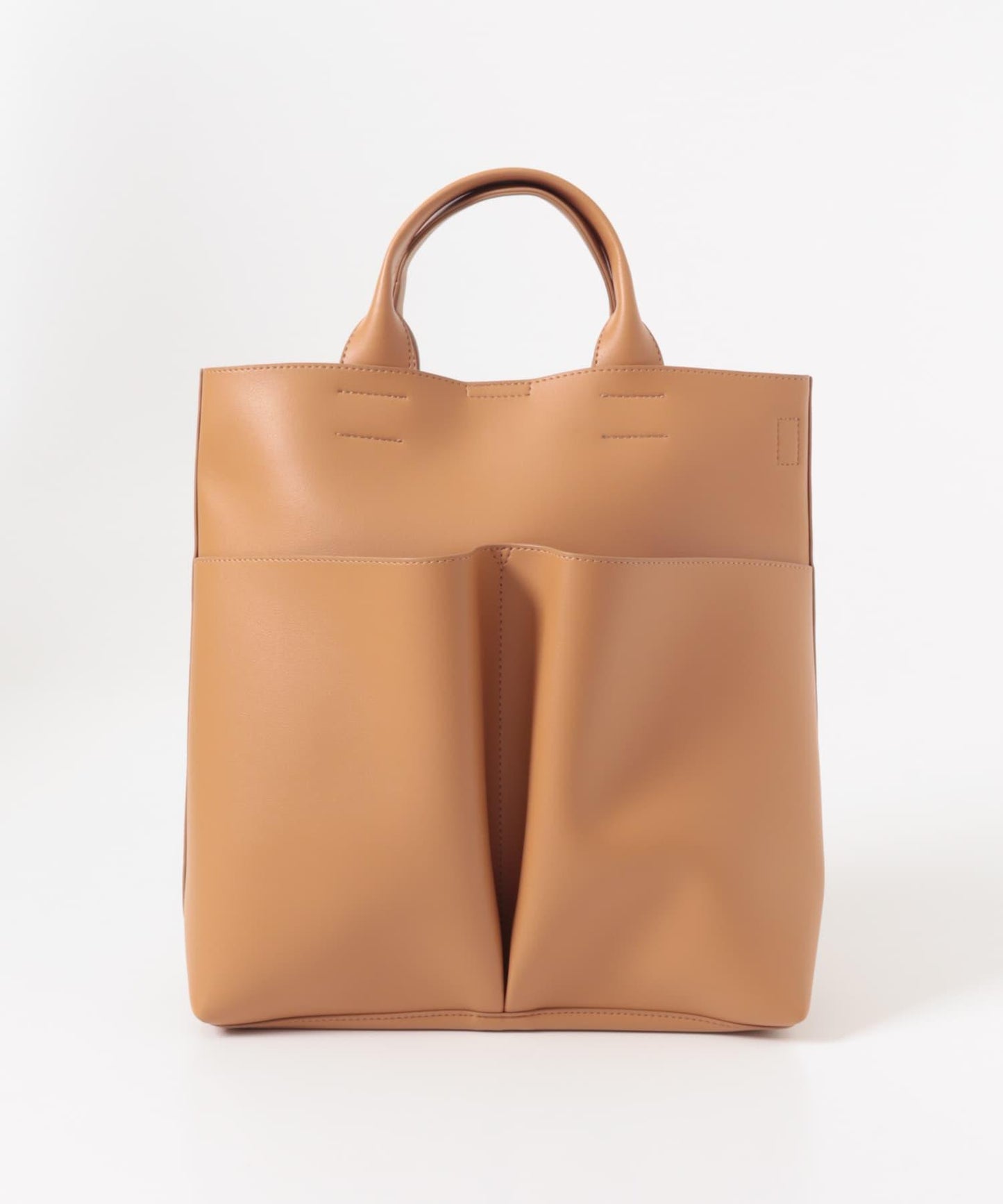 外口袋簡約設計 單肩包