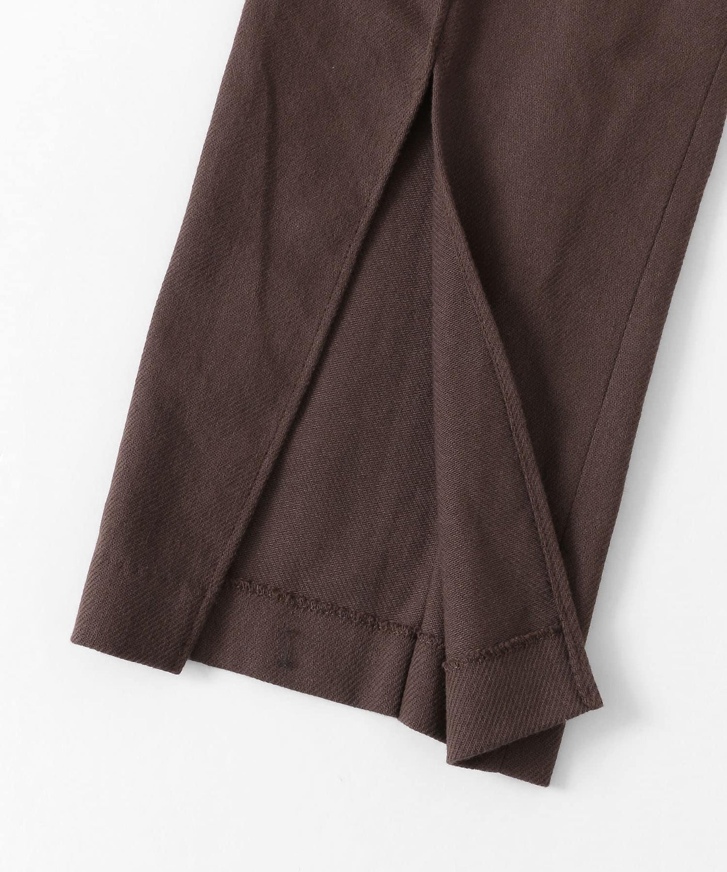 BACK SLIT PANTS