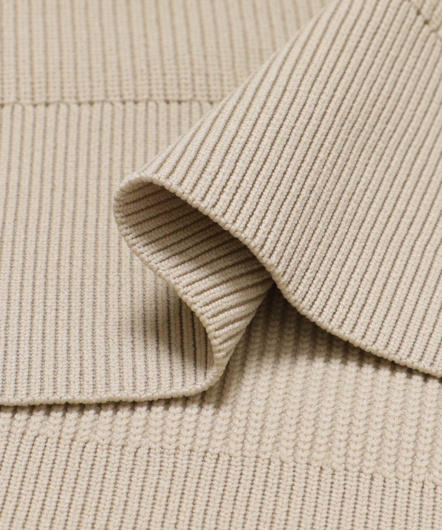 ROUNDSLEEVE KNIT