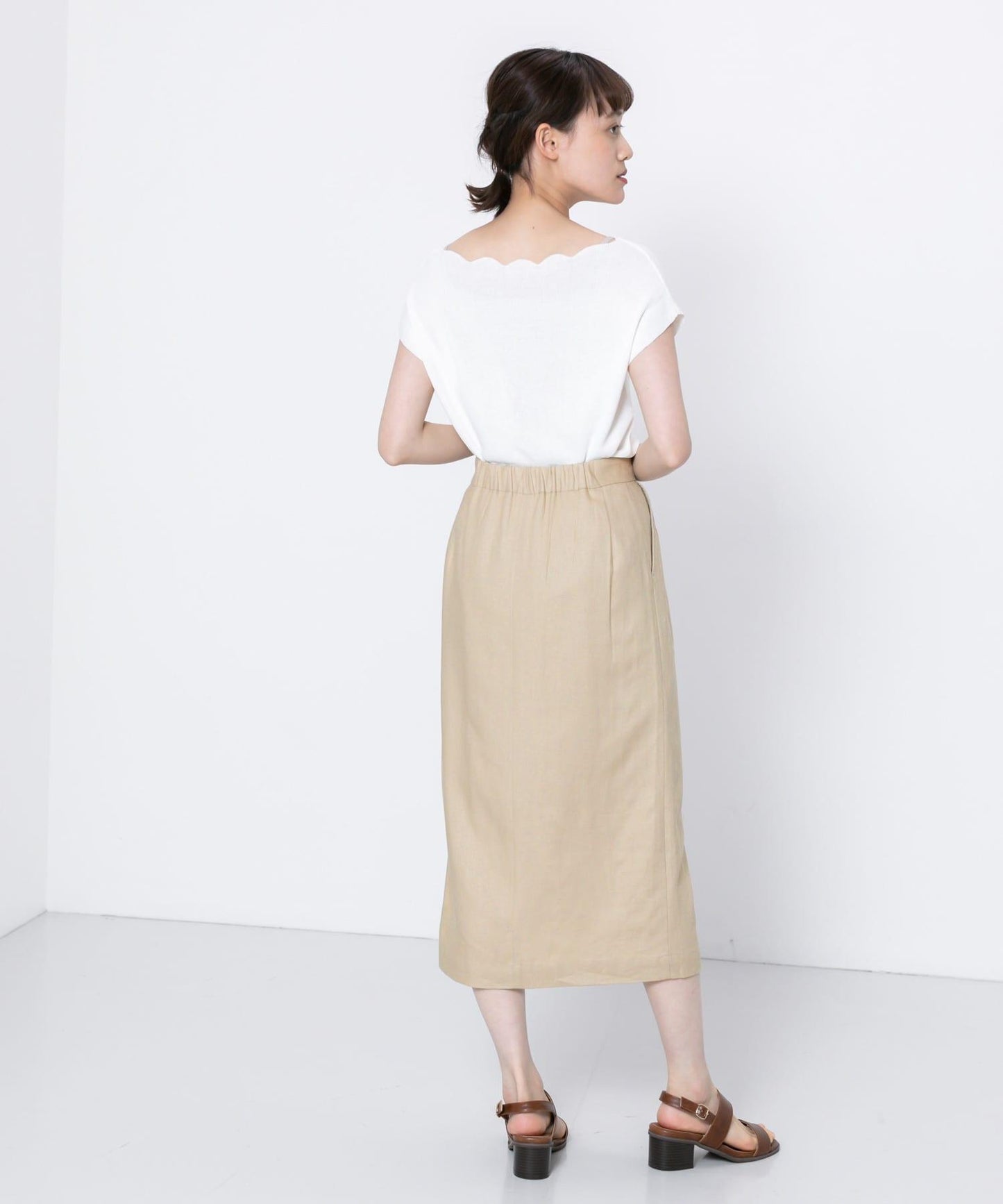 紐扣裝飾修身半身裙