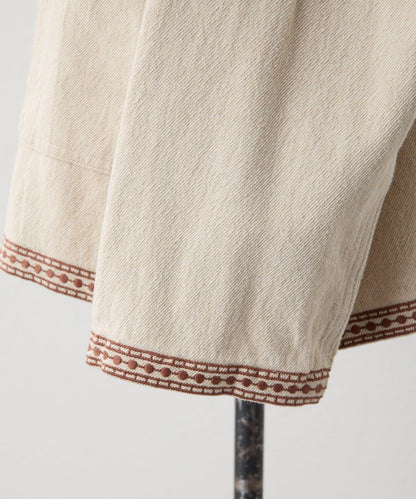 《ヒップが隠れる丈感》 花卉刺繡夾克