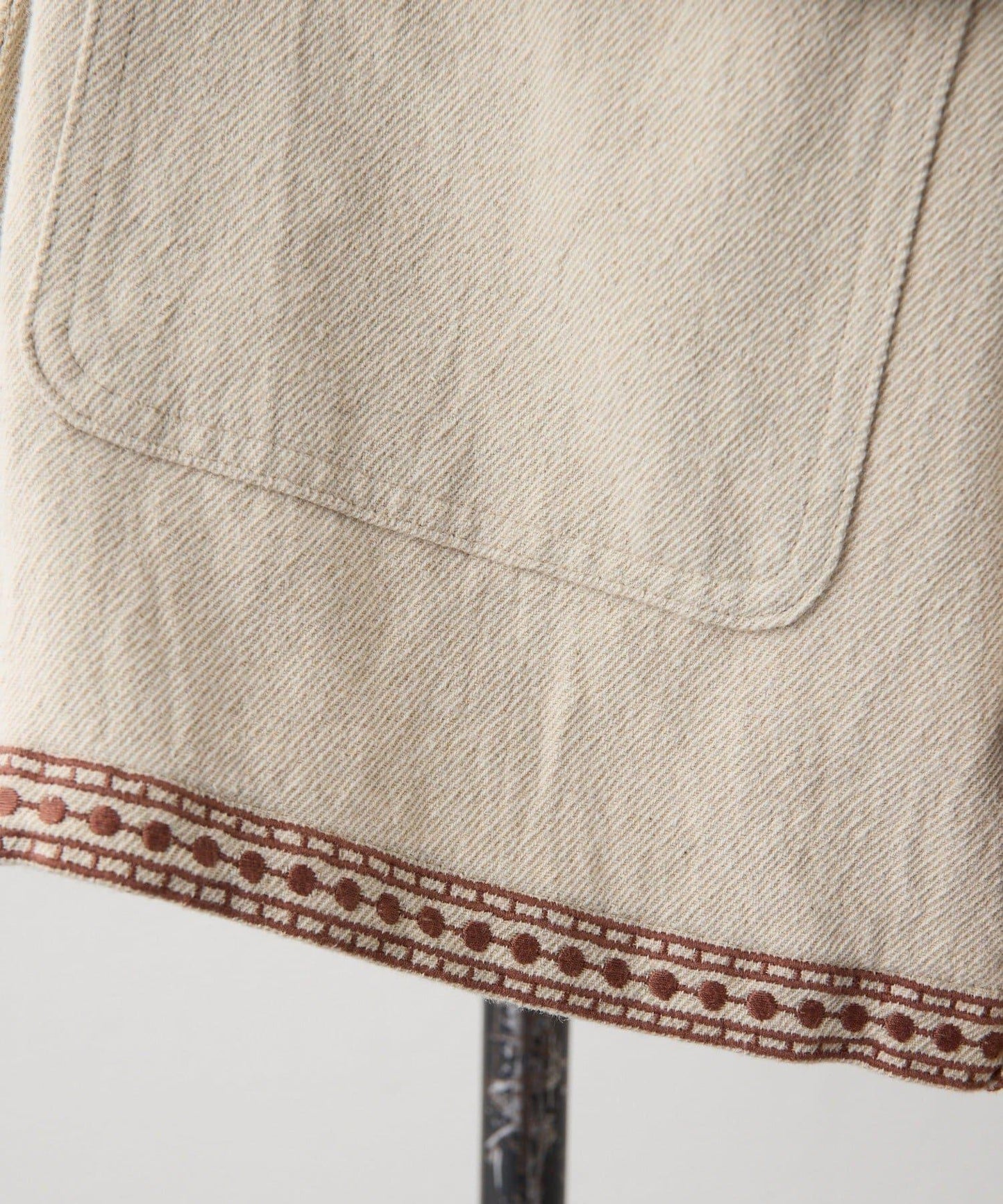 《ヒップが隠れる丈感》 花卉刺繡夾克