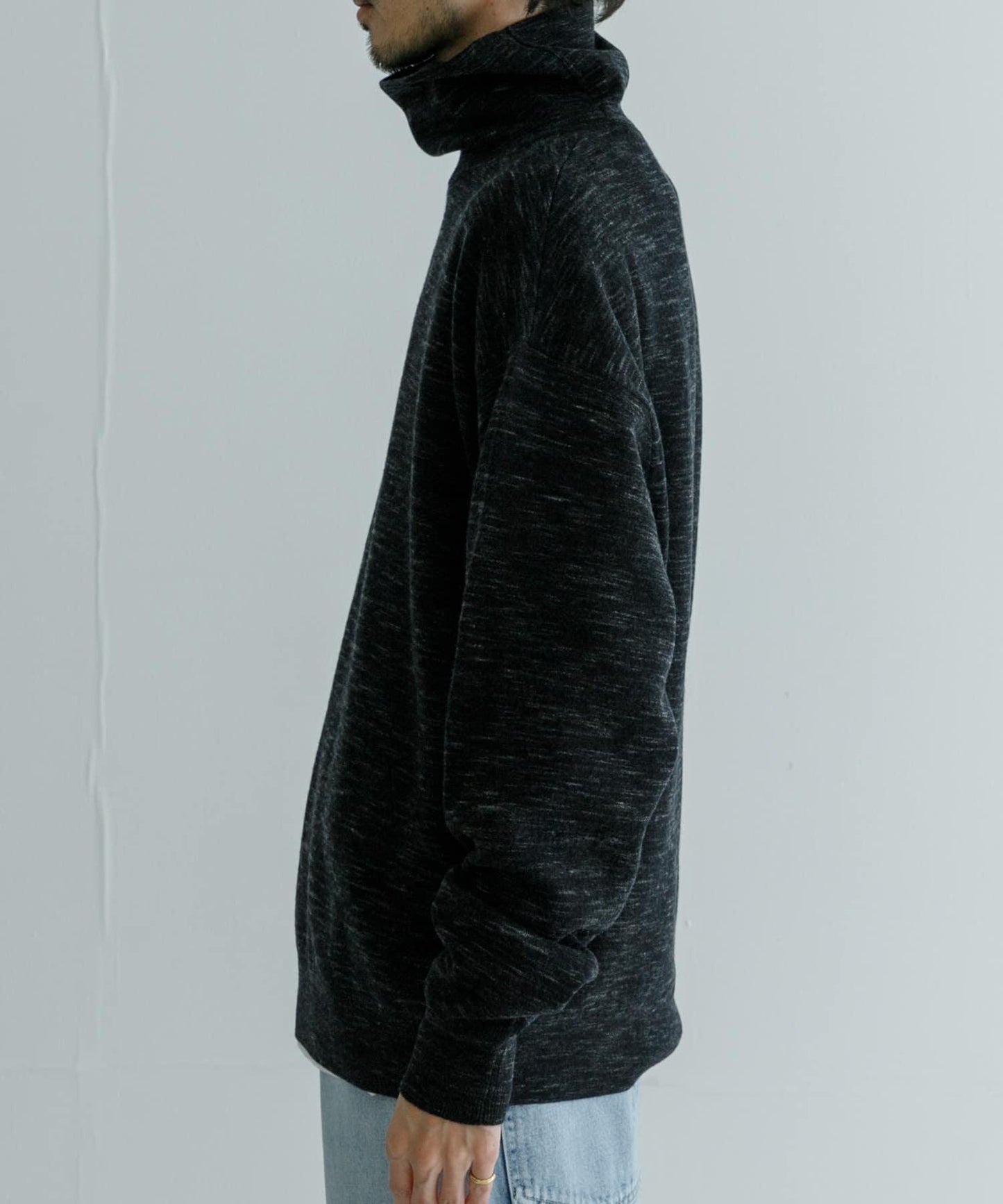 crepuscule W Face Turtle Neck 上衣
