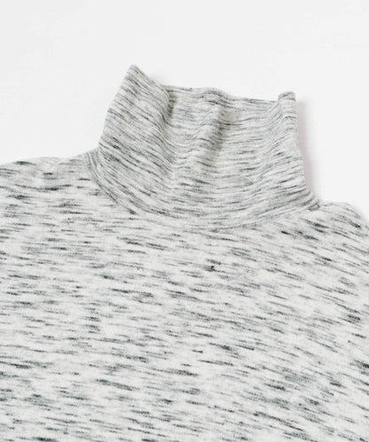 crepuscule W Face Turtle Neck 上衣