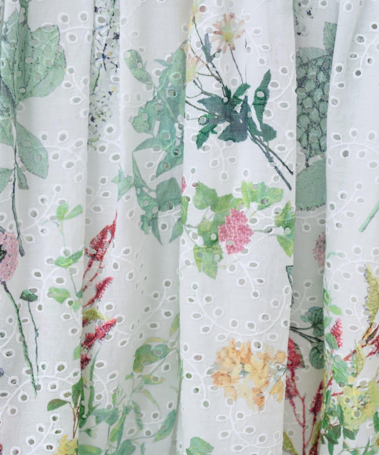 優雅顯氣質 刺繡花卉印花 連衣裙