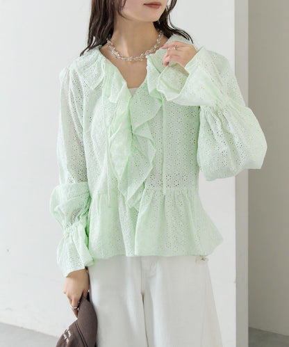 花卉刺繡荷葉邊襯衫