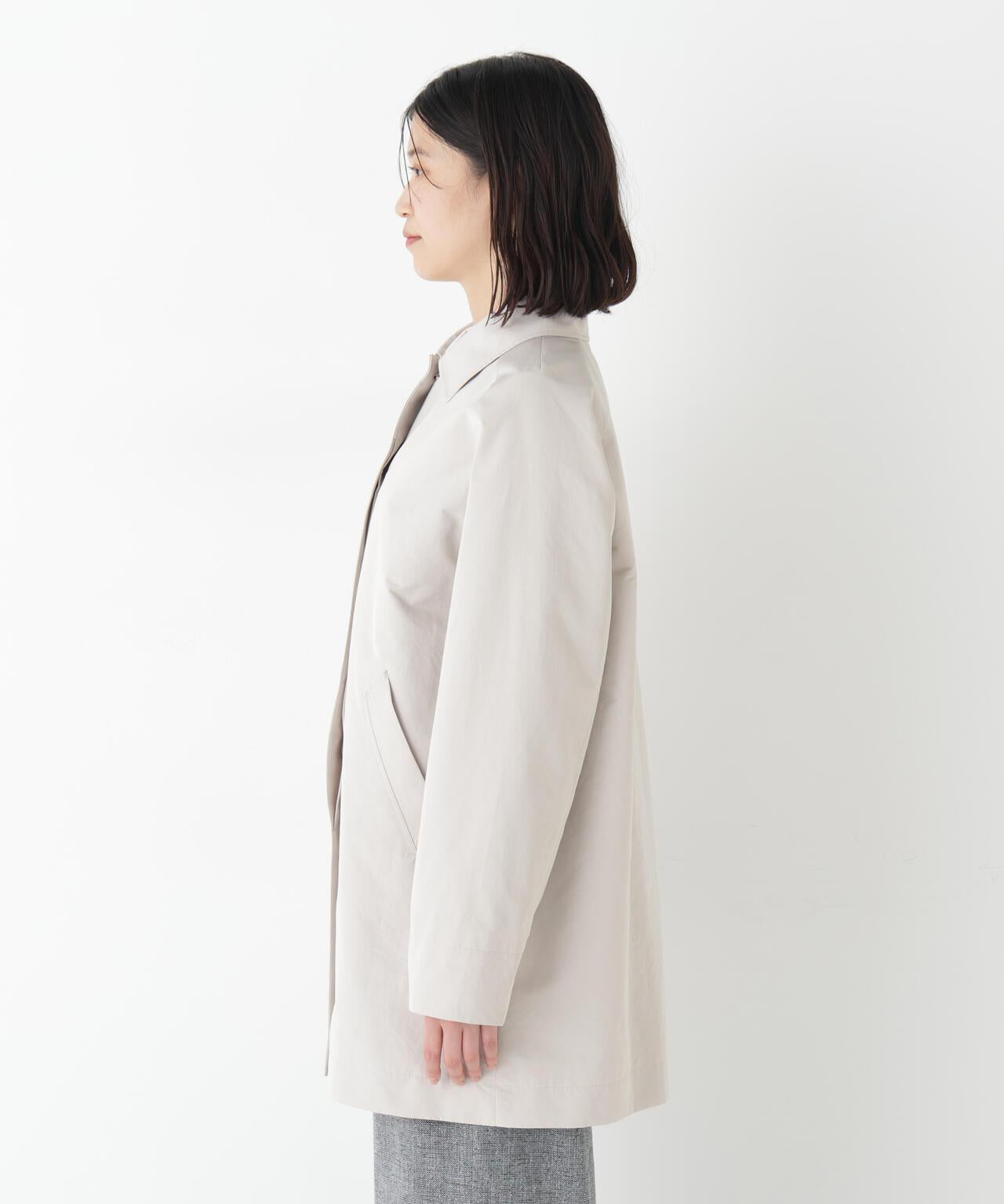 弱防潑水塔夫綢翻領大衣