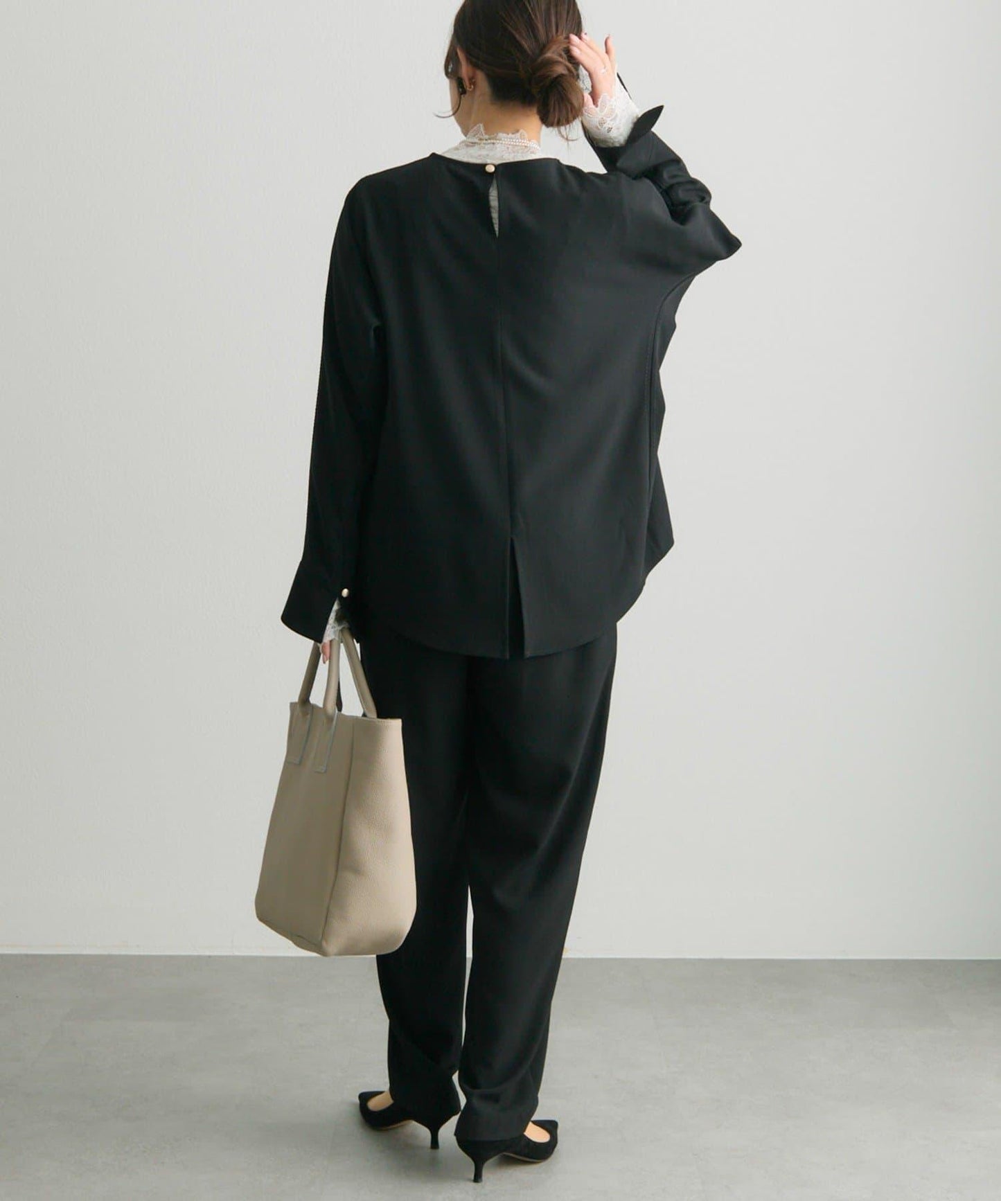 雙向彈力蕾絲 上衣