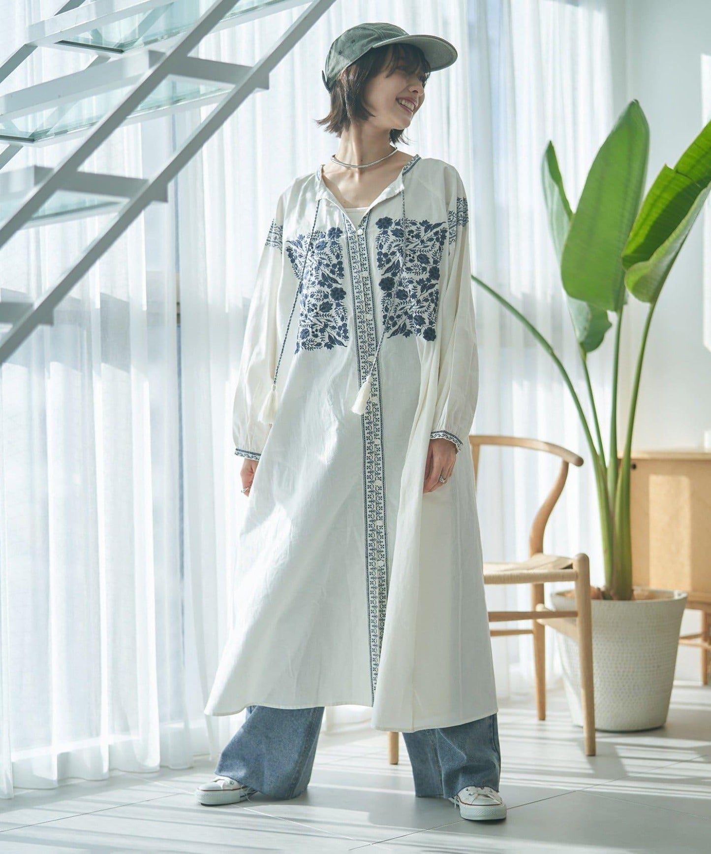 India series nane 刺繡前開扣連衣裙