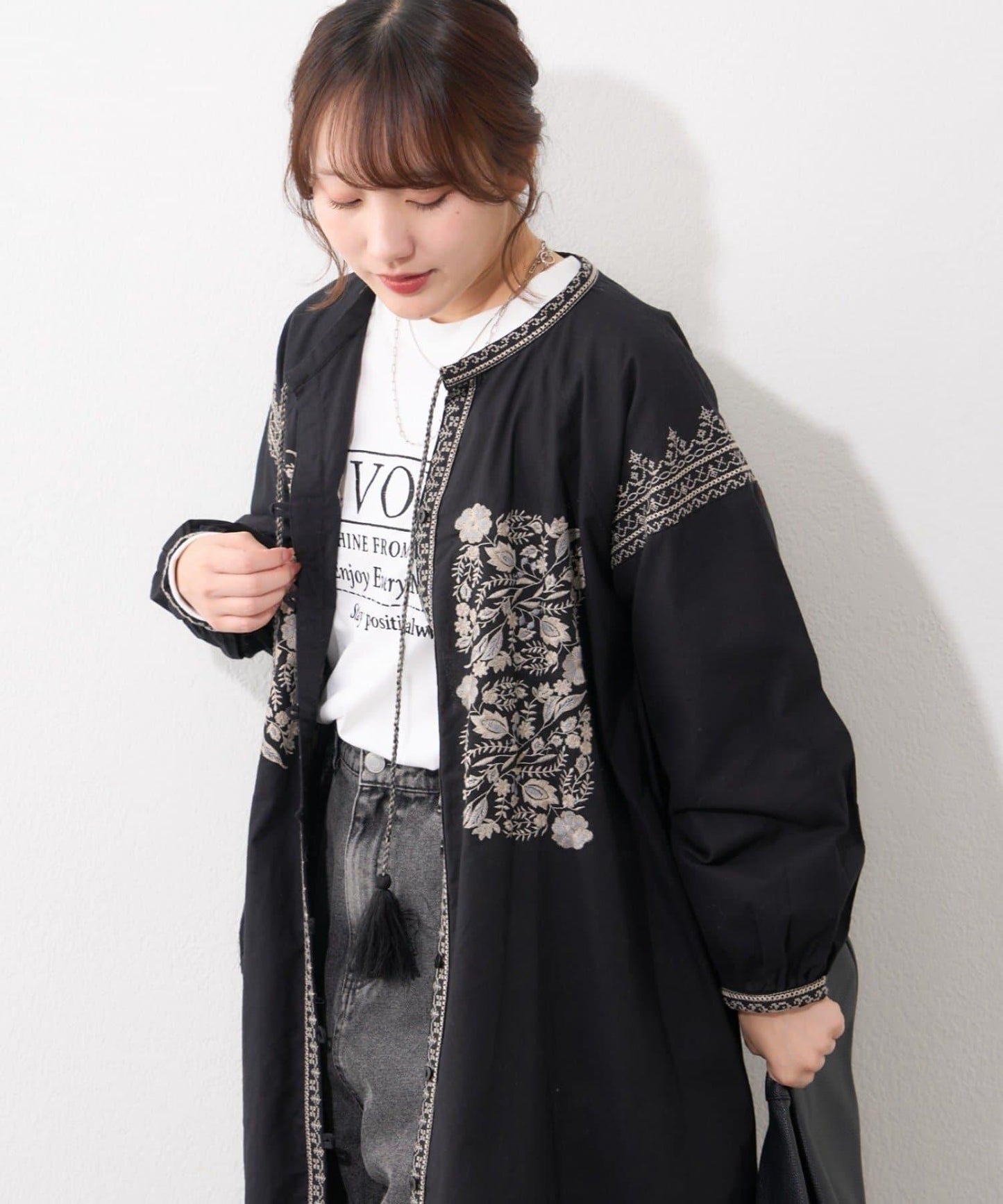 India series nane 刺繡前開扣連衣裙