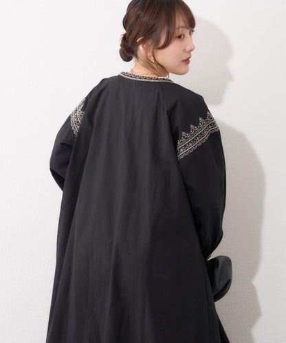 India series nane 刺繡前開扣連衣裙