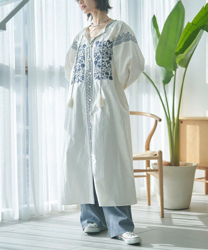 India series nane 刺繡前開扣連衣裙