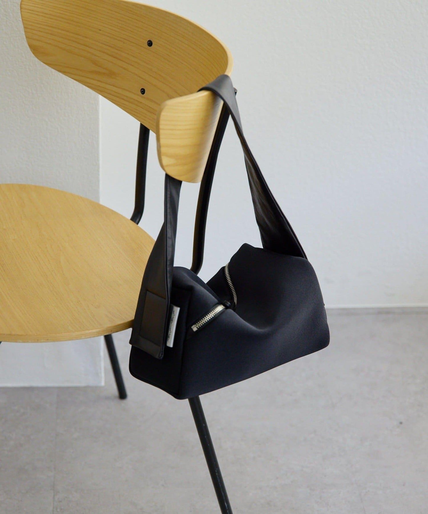 kawa-kawa NO1531 wet 盒型單肩包