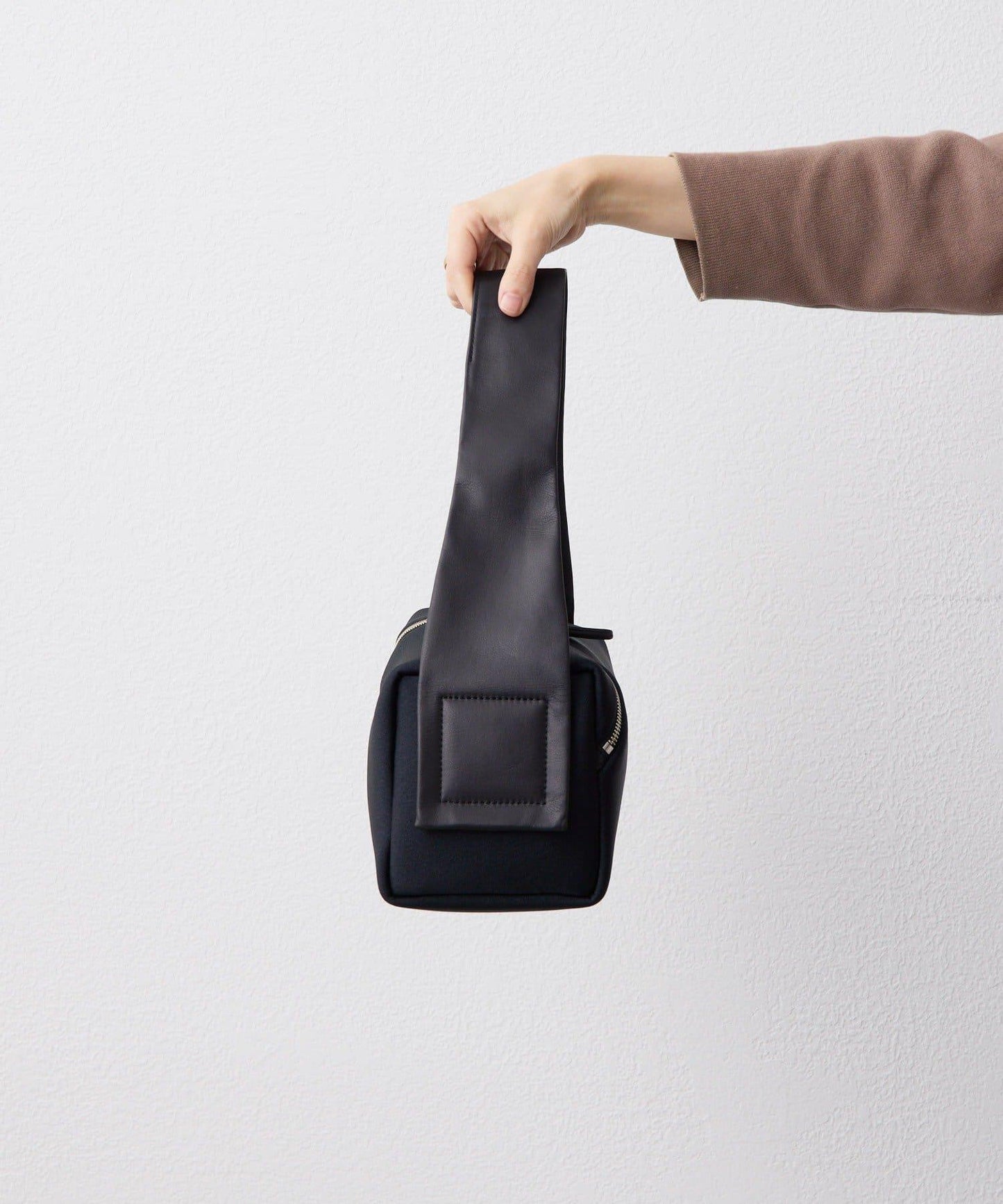 kawa-kawa NO1531 wet 盒型單肩包