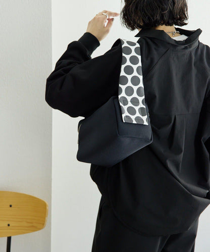 盒型 wet mizutama 設計 單肩包