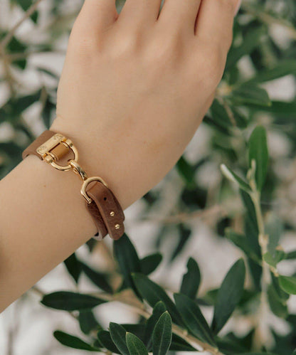 《牛革》 扣飾手鍊